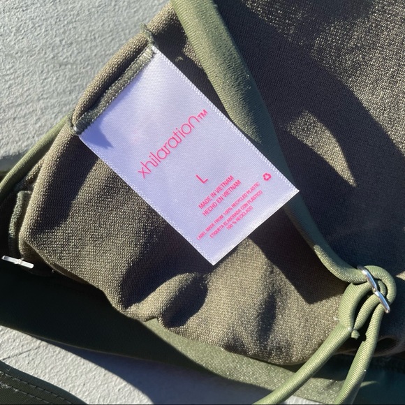 Xhilaration  green bikini top - Picture 3 of 3